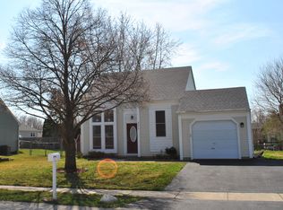 2275 Bannister Ln, Aurora, IL 60504