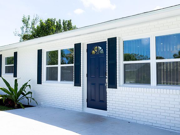 3rd image of 3360 Sapphire Road