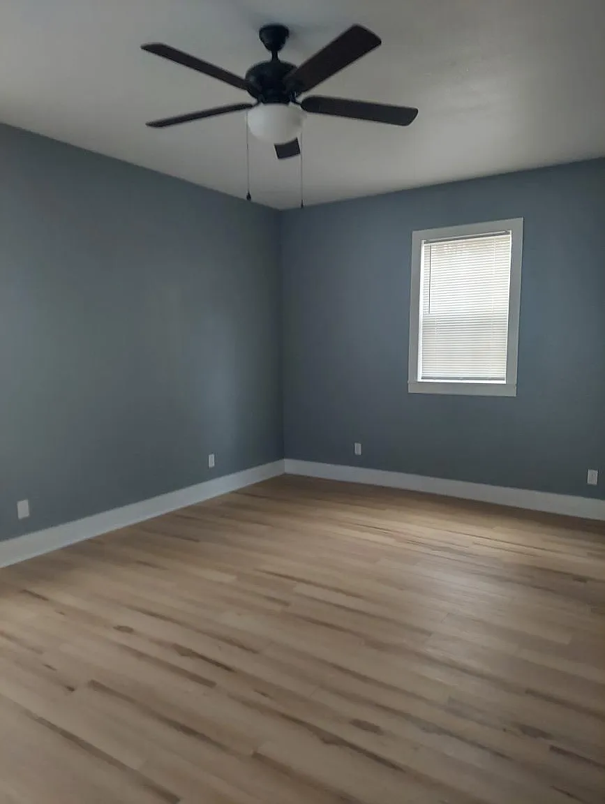3 bed, 2.5 bath, 2065 sqft, $1,600 — Photo 1