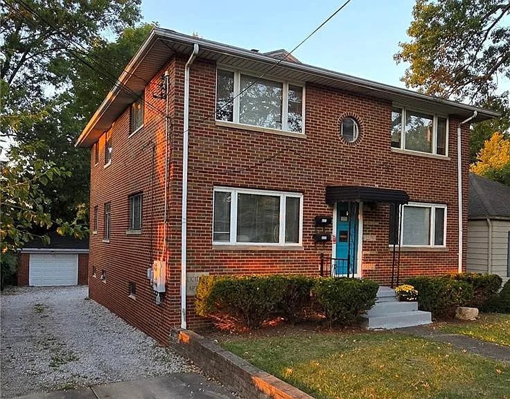 617 E Robinson Ave — Photo 2