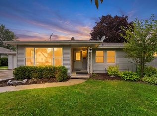 319 Parker Ave, Algoma, WI 54201