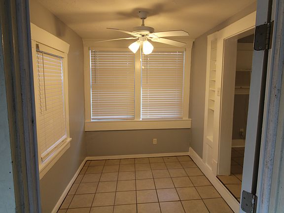 3rd image of 4431 McKinney St #2