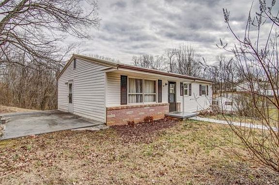 5th image of 1516 Irene St