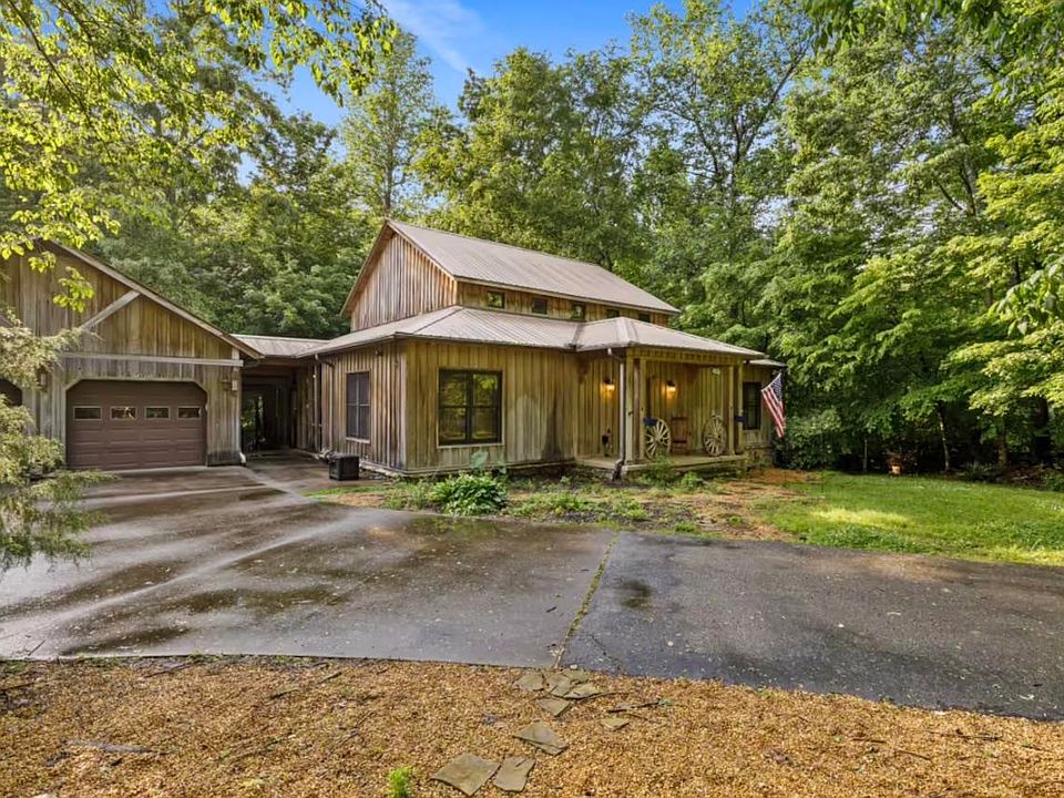 1st image of 20 Spring Cove Rd