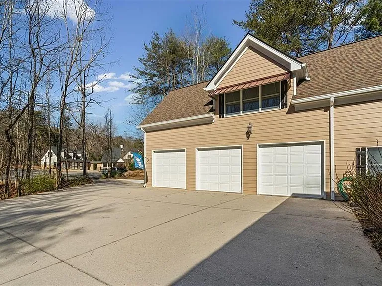 4640 Chestatee Pointe Rd — Photo 27