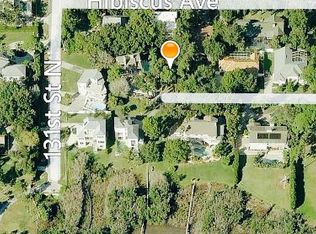 13035 Poinsettia Ave, Seminole, FL 33776