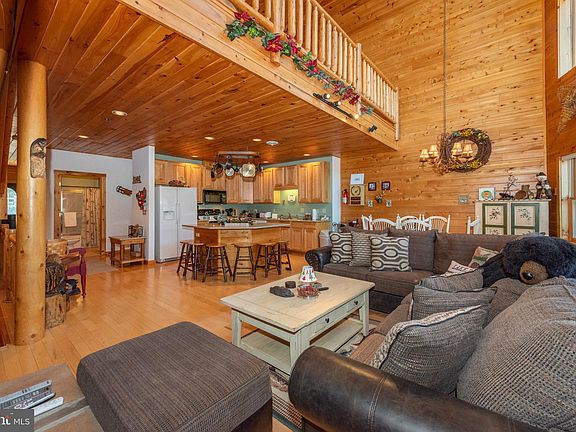3rd image of 16 Cedar Shores Dr #10