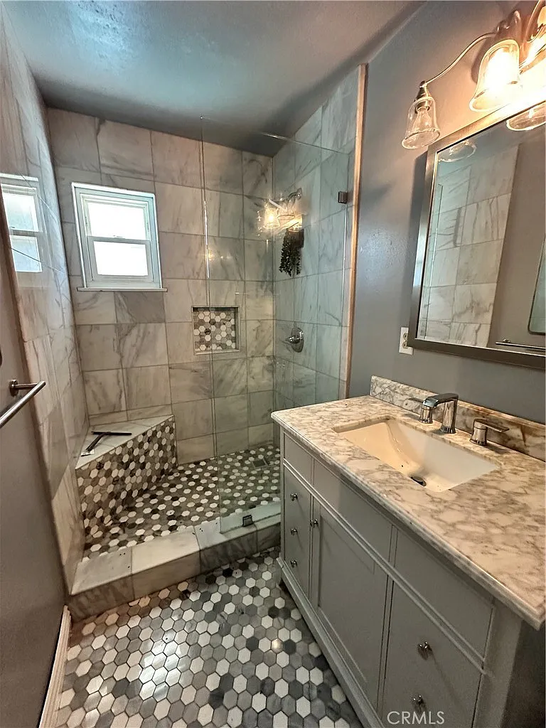 3 bed, 1170 sqft, $3,500 — Photo 3