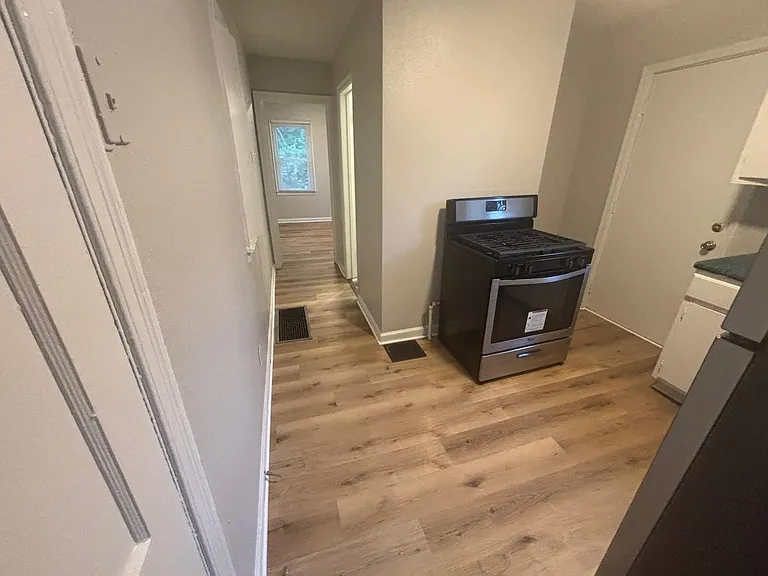 3740 Hillside Ave — Photo 9