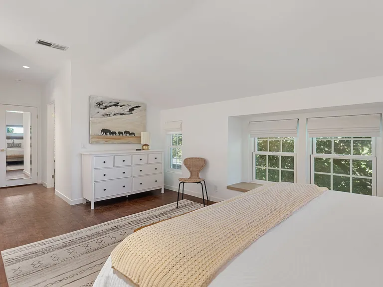 18 E Valerio St — Photo 13