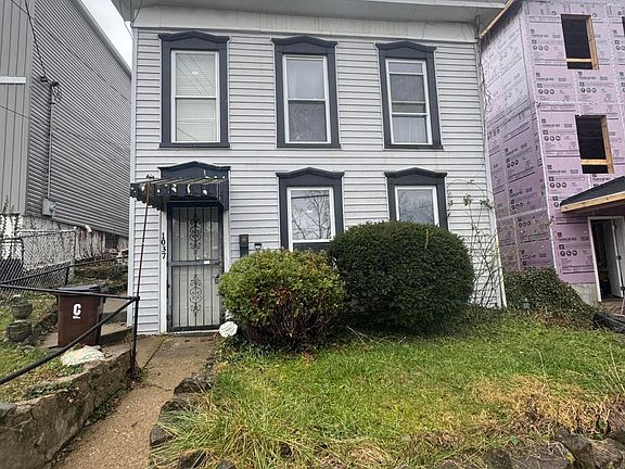 2nd image of 1037 John St
