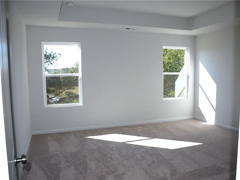 1121 Point Place Dr — Photo 18