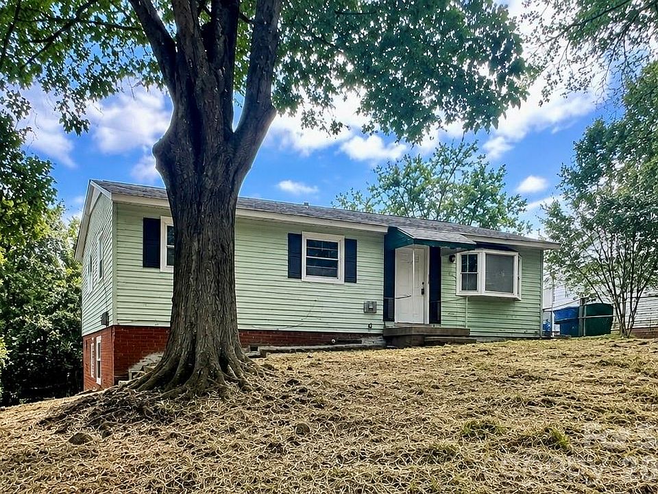 1st image of 2756 Coronet Way