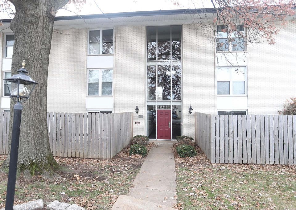 1st image of 10445 Briarbend Dr