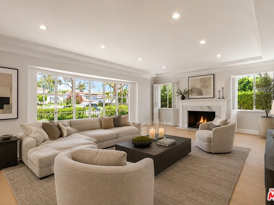 713 Walden Dr