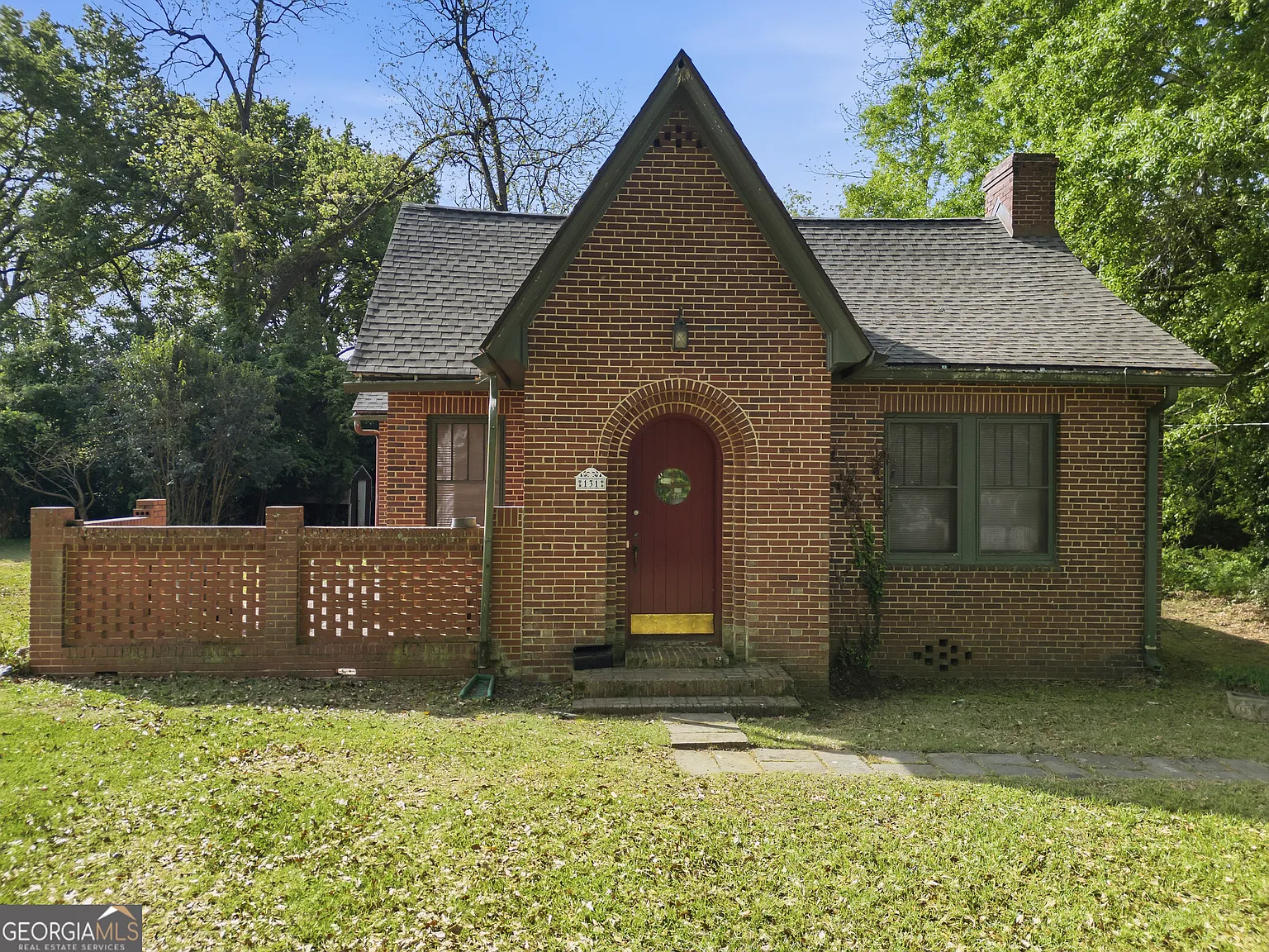 131 E Baldwin St photo 1