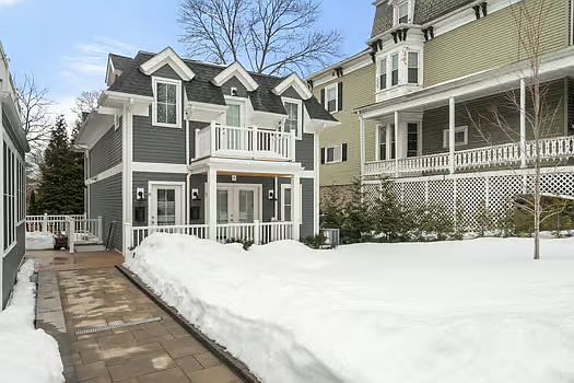 2nd image of 68 Chestnut St #E