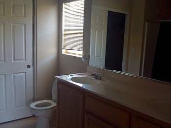 4th image of 1712 Victor Hugo Ln