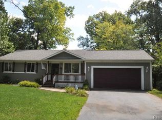 5631 Brunswick Blvd, Waterford, MI 48327