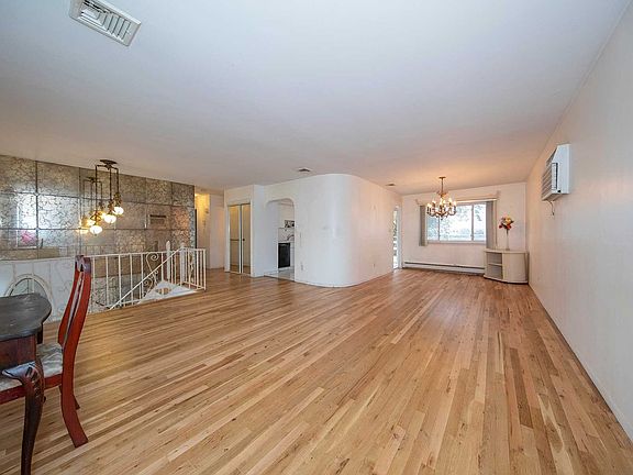 2nd image of 3318 Ocean Harbor Dr