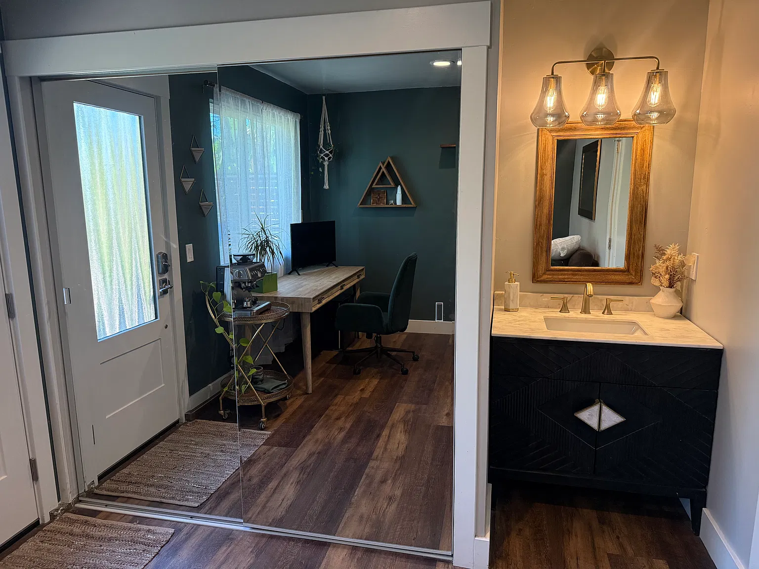 3 bed, 1368 sqft, $2,250 — Photo 3