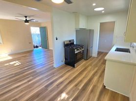 3241-45 S Pacific Ave, San Pedro, CA