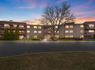 2650 Brookwood Way Dr APT 203, Rolling Meadows, IL