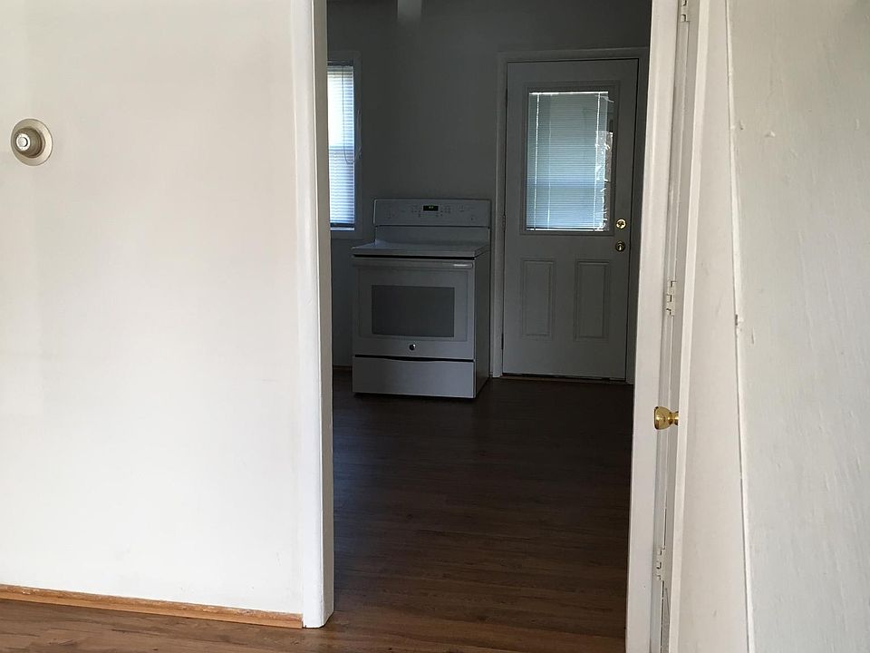 2nd image of 319 Winston Ct #B