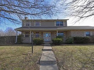 800 Shabin Dr, Belleville, IL 62221