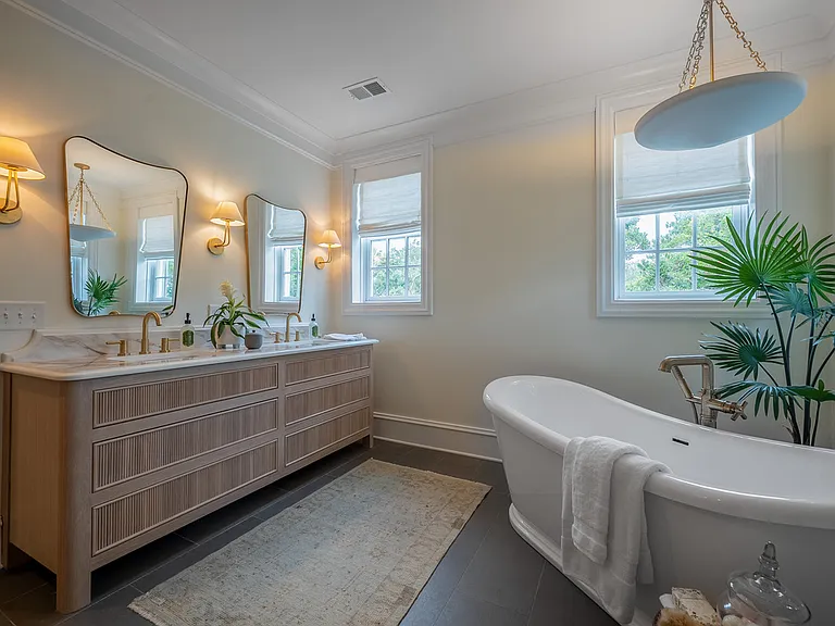 108 Live Oak Dr — Photo 18