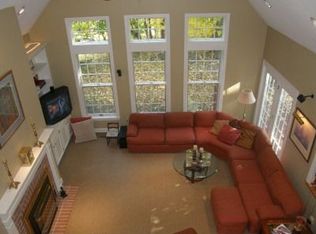 12 Barrington Hls, Pittsford, NY 14534