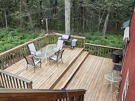 3rd image of 1021 Hickory Run Rd