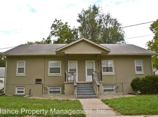 405 N 10th St APT 03, Manhattan, KS 66502