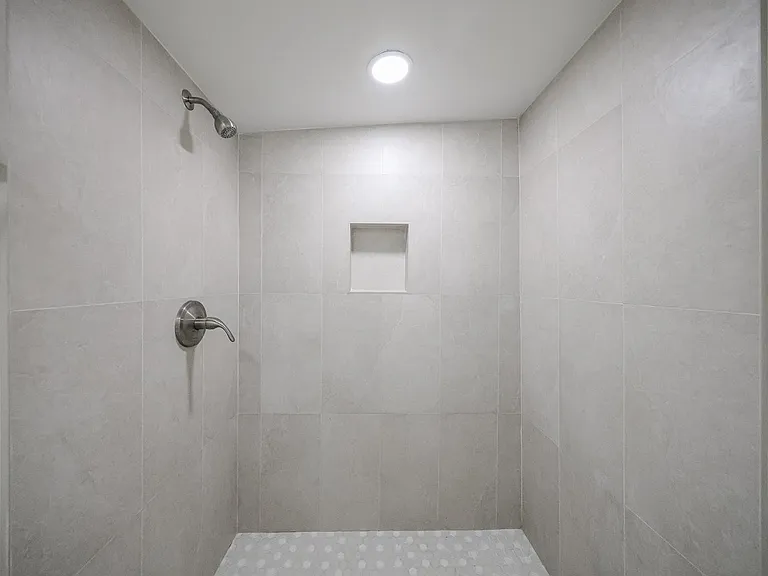 2721 E Willetta St #C — Photo 14
