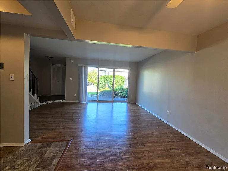 30107 Lorraine Ave — Photo 5