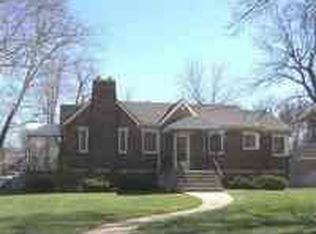 401 W 23rd Ave, Hutchinson, KS 67502