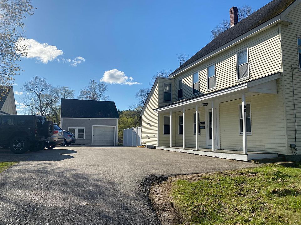 Driveway with plenty of parking