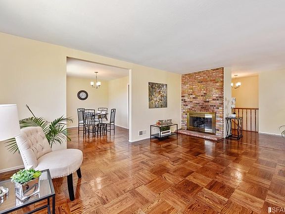 3rd image of 247 Campana Ave