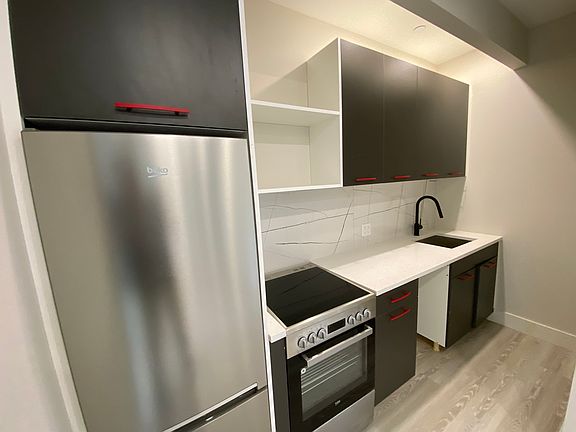 2nd image of 375 Knickerbocker Ave #3H