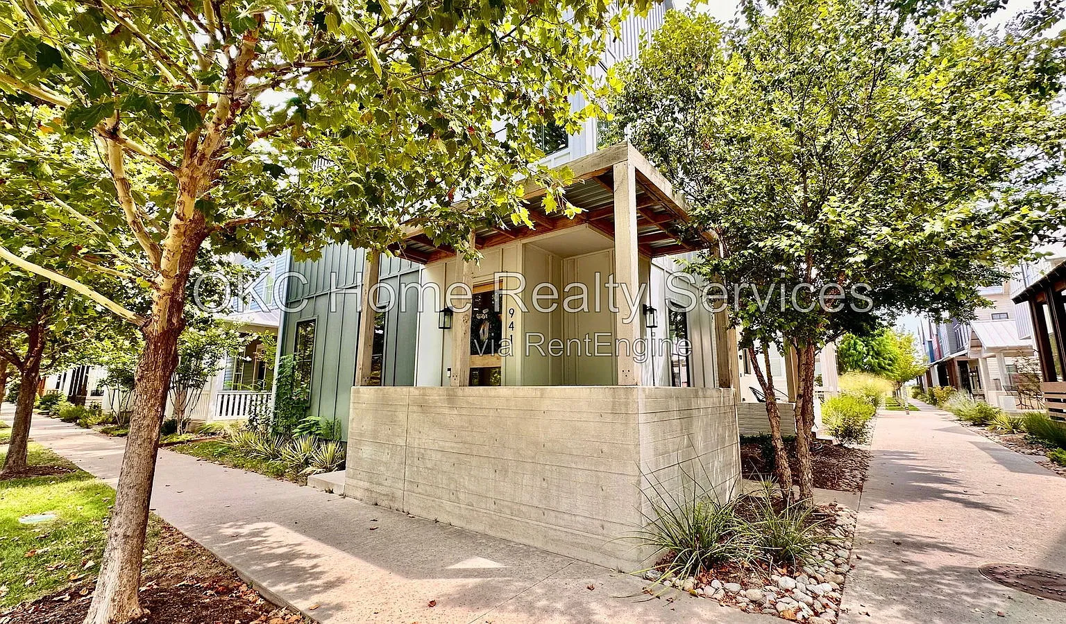 2 bed, 1.5 bath, 1252 sqft, $2,750 — Photo 2