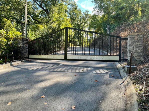 1131 Stringers Ridge Rd APT 14B