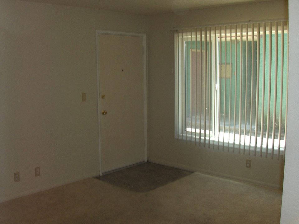2nd image of 1893 Garden Ave APT 20