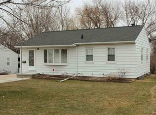 1215 Maynard Ave, Waterloo, IA 50701