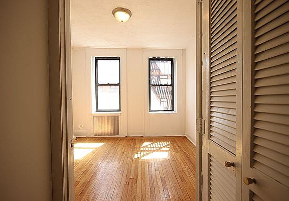 5th image of 23 Jones St APT 5