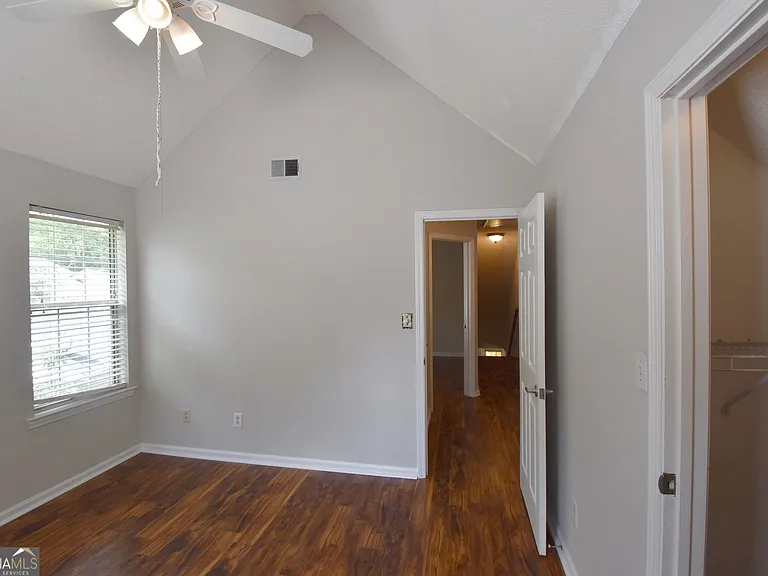 115 S Fairfield Dr — Photo 33