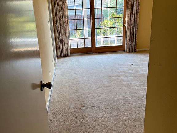 4th image of 1091 Pensacola St