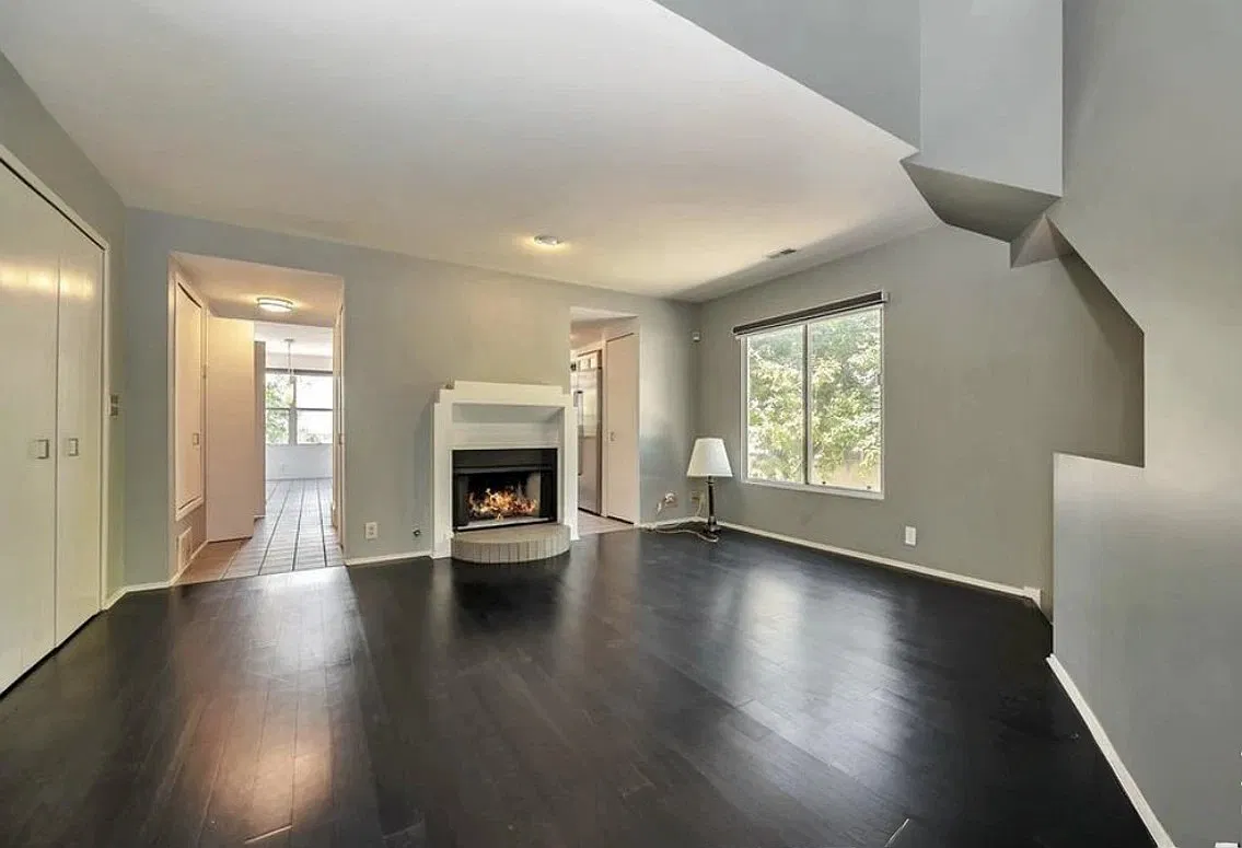 4 bed, 2.5 bath, 2140 sqft, $3,325 — Photo 3