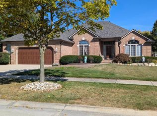 36663 Poplar Dr, New Baltimore, MI