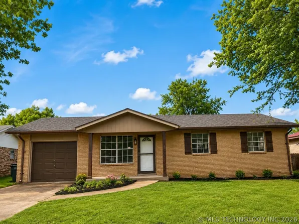 16519 E 2nd St S, Tulsa, OK 74108