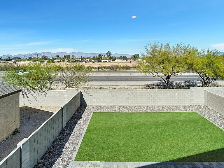 4051 E Braddock Dr — Photo 25